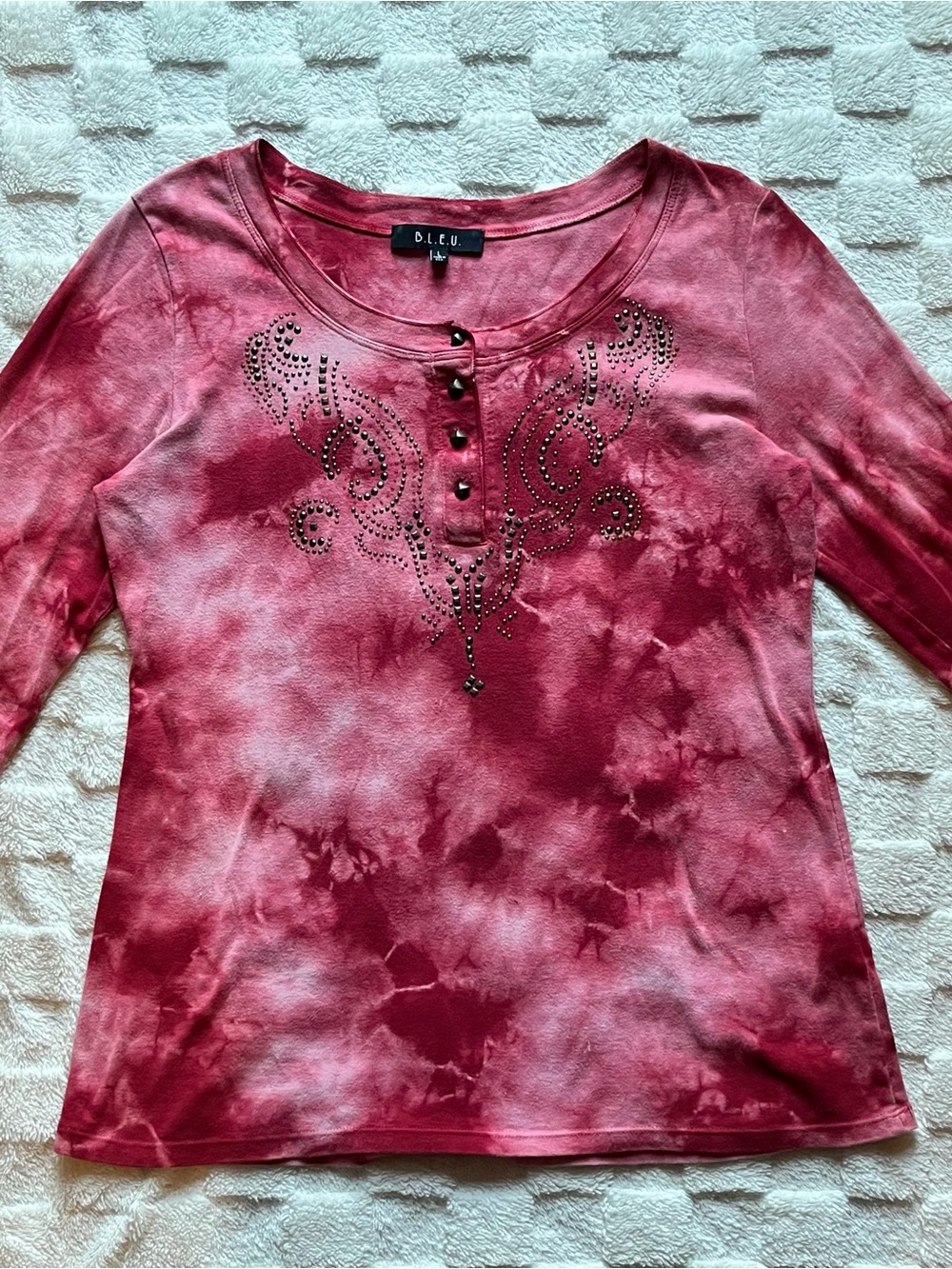 B.L.E.U. Vintage Women’s Y2K Alternative Tie-Dye 3/4 Sleeve Top - Picture 1 of 5
